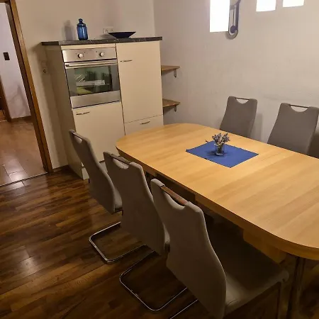Mobers Alexander Apartamento